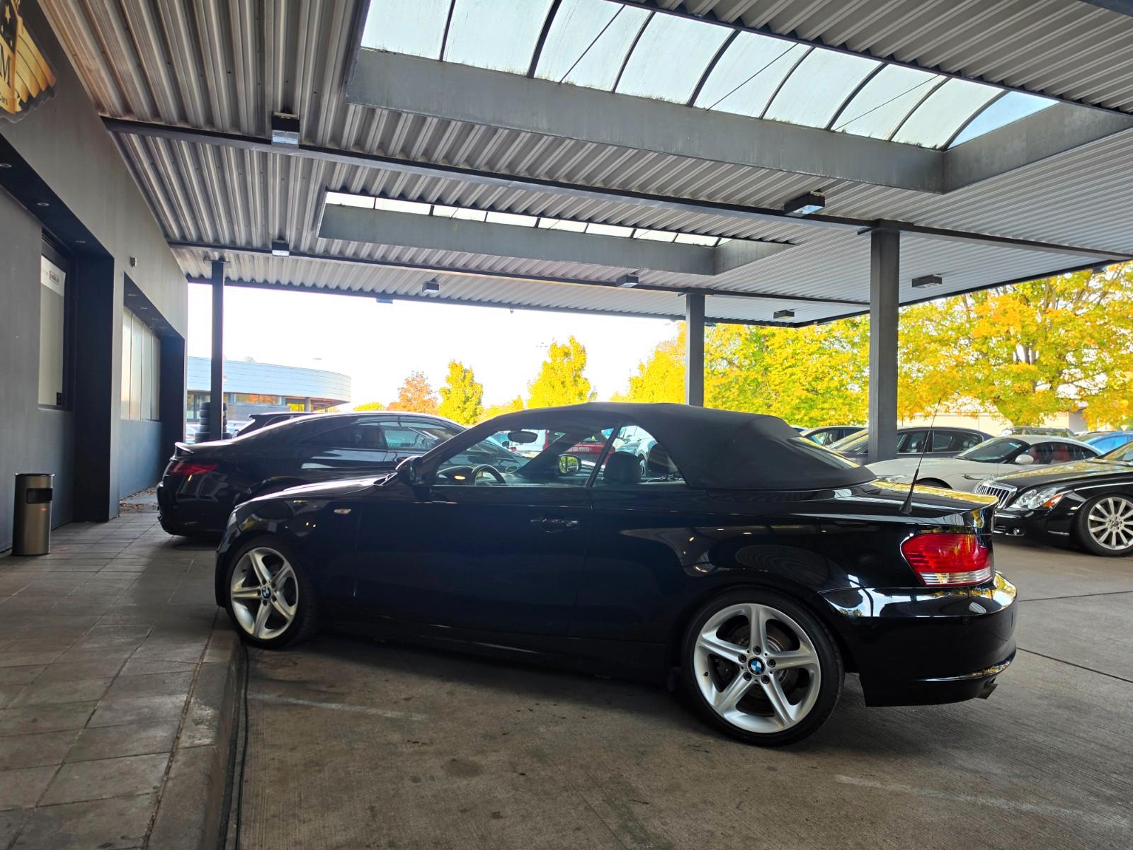 BMW 118i Cabrio M-Sport LEDER/Navi-BMW/PDC/1.Hand