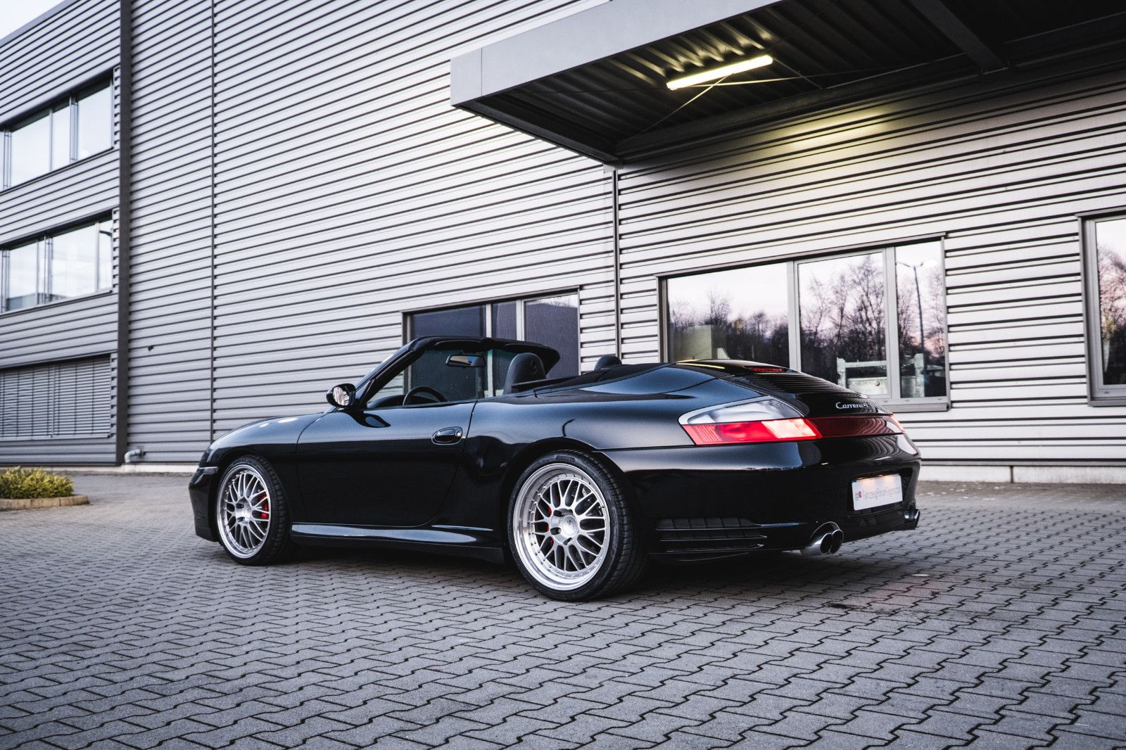 Fahrzeugabbildung Porsche 996 Carrera 4 S Cabriolet-dt.Auto-sehr gepflegt