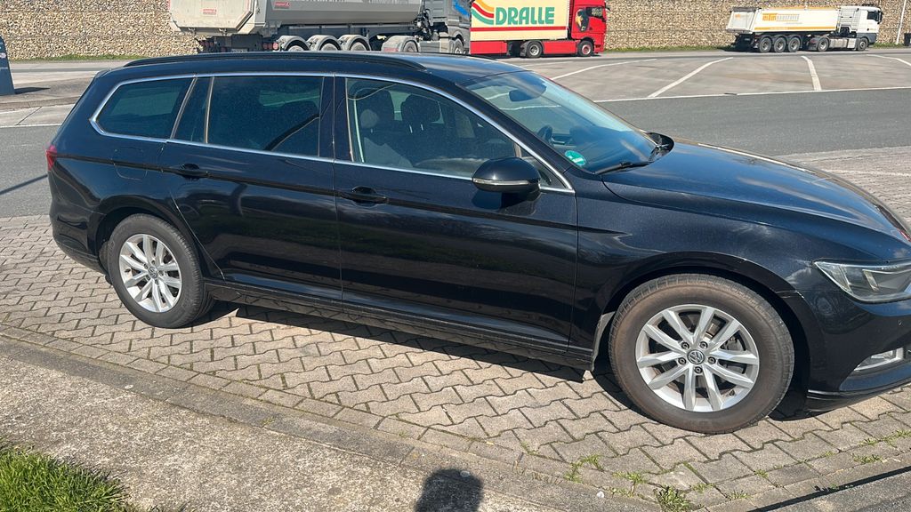 Image of Volkswagen Passat