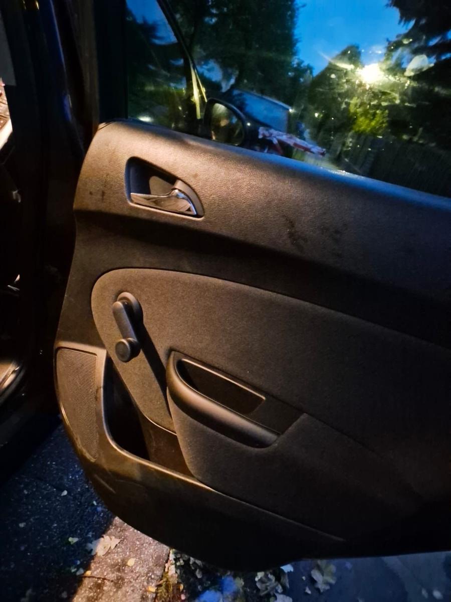 Opel Astra 2015 — photo 14