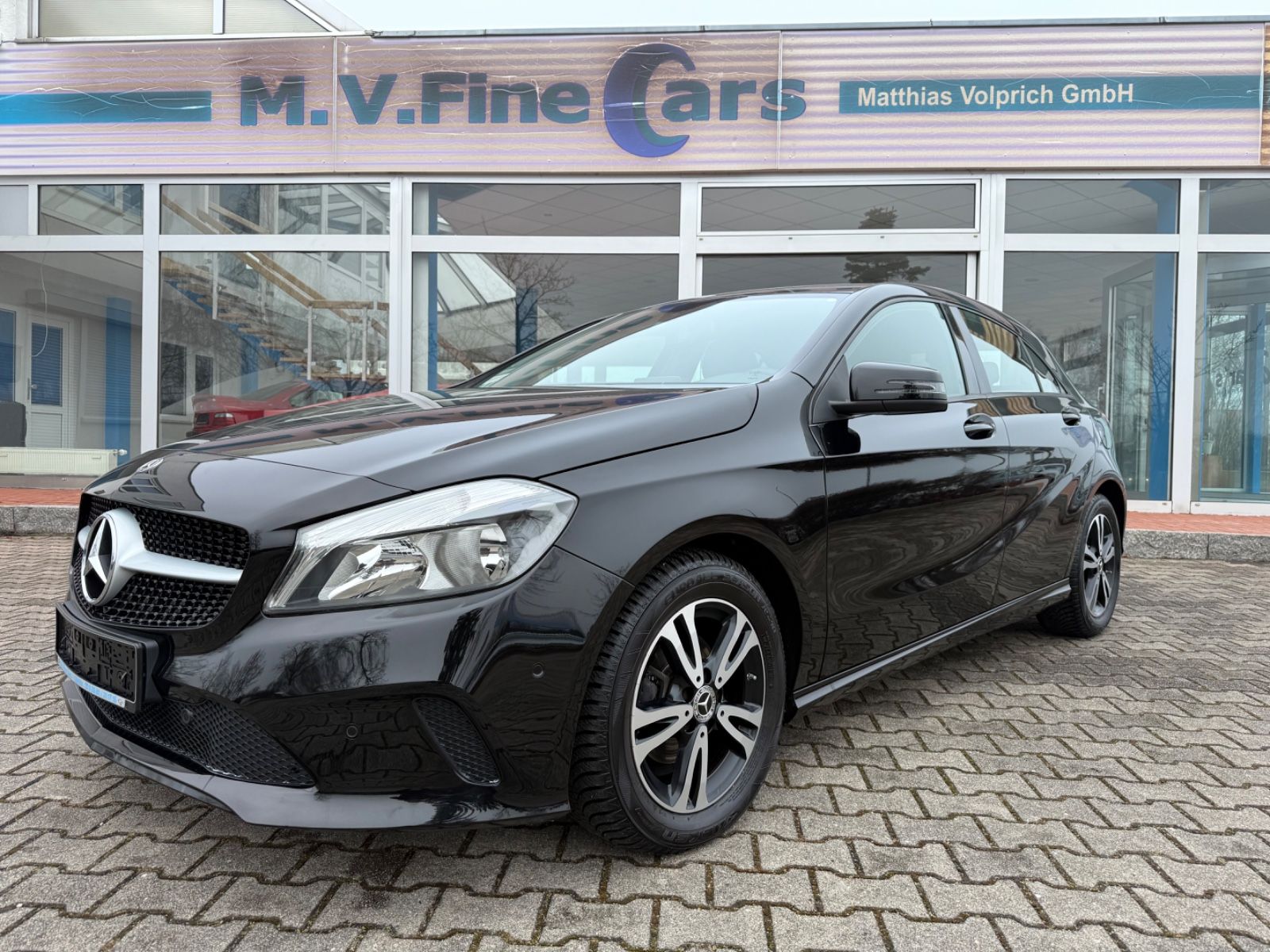 MERCEDES-BENZ A 180 BlueEfficiency