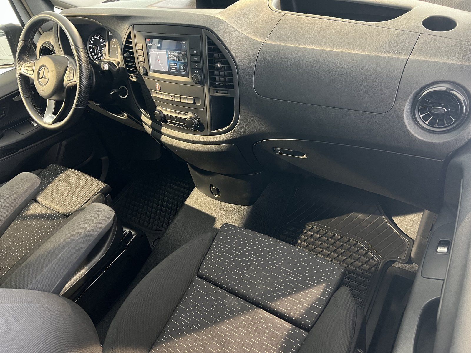 Mercedes-Benz Vito 114 Tourer PRO Extral. 9G Kamera StandHz 8S foto 23