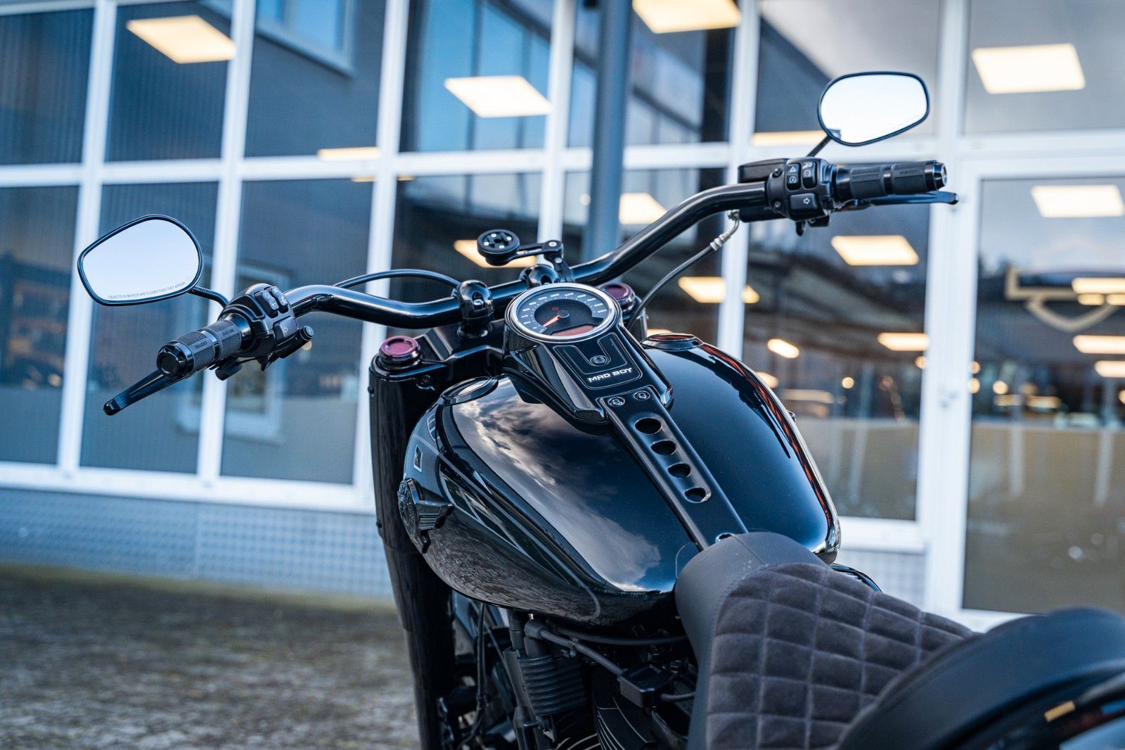 Fahrzeugabbildung Harley-Davidson FLFBS FAT BOY SOFTAIL 114 -JEKILL&HYDE- MAD BOY