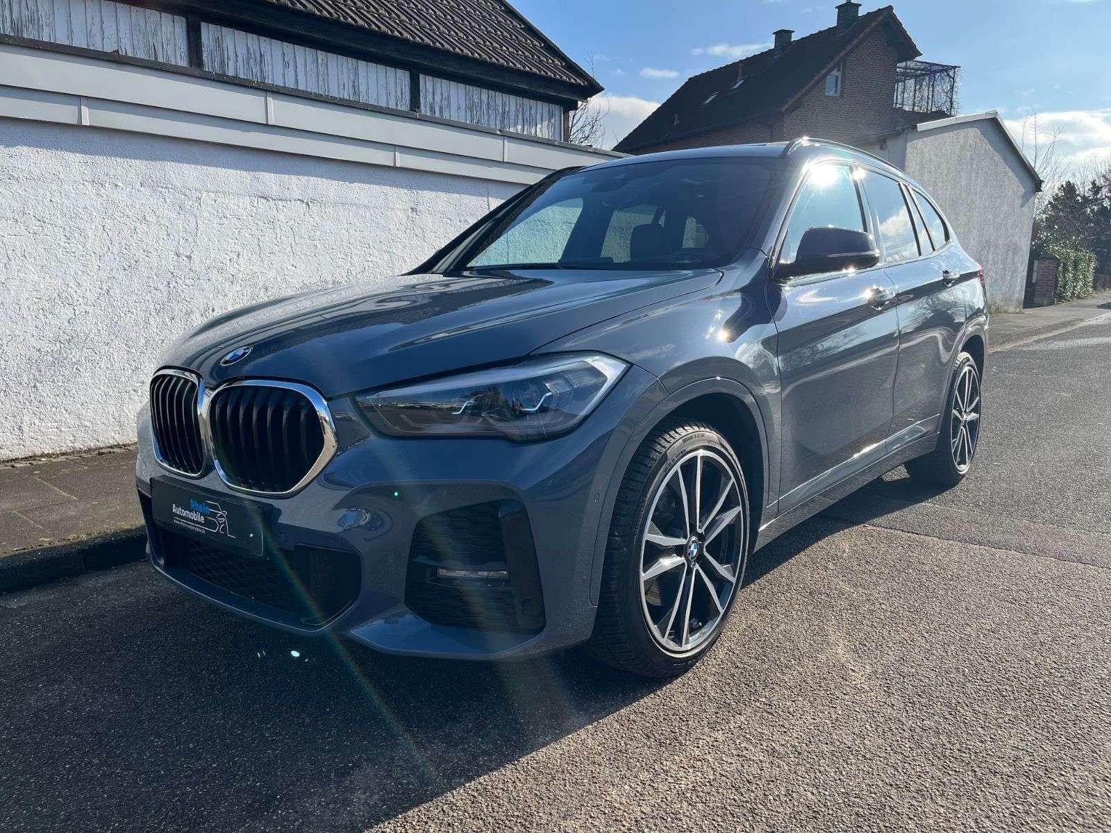 BMW X1 xDrive 20d M SPORTPAKET HUD NAVI LED AHK PANO