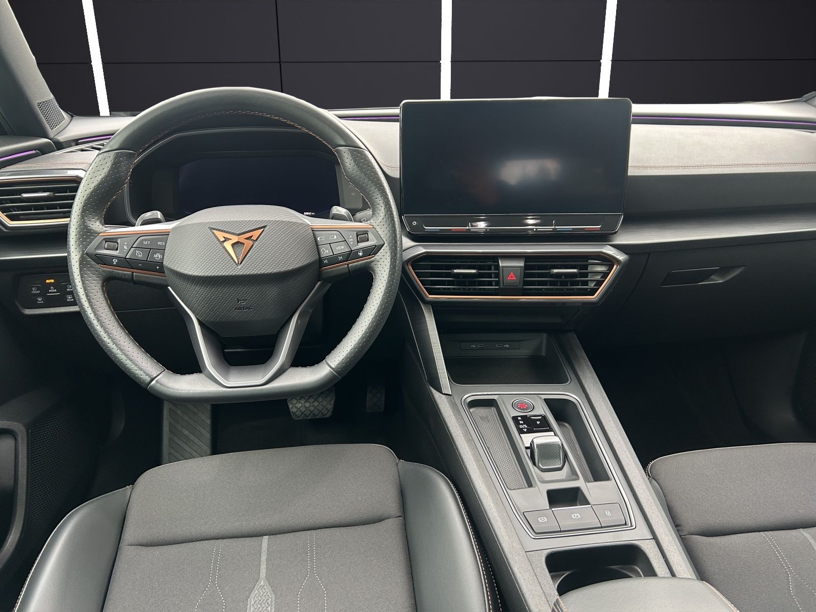 Fahrzeugabbildung CUPRA Formentor DSG LED Navi ACC AHK PANO RFK Virtual