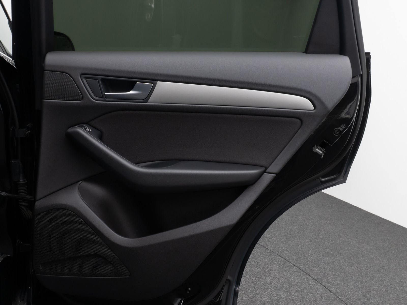 Fahrzeugabbildung Audi Q5 3.0 TDI 180 kW quattro Navi Sitzhzg PDC AHK