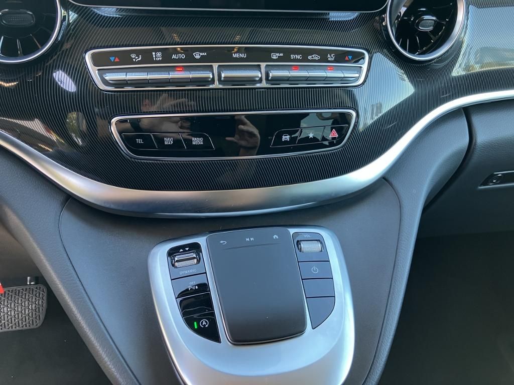 Fahrzeugabbildung Mercedes-Benz V 300 d EDITION Lang AHK*Navi*Fernlichtass.*LED