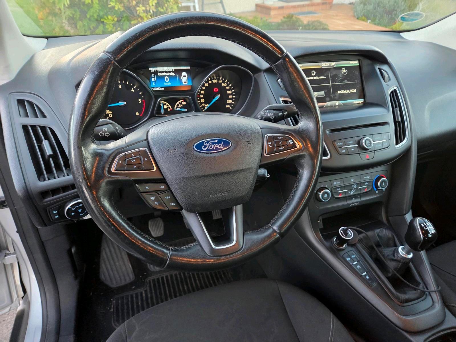 Ford Focus 2015 — photo 6
