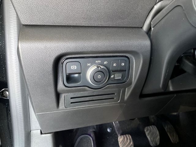 T 180 PROGRESSIVE LED MBUX RFK Tempomat Navi