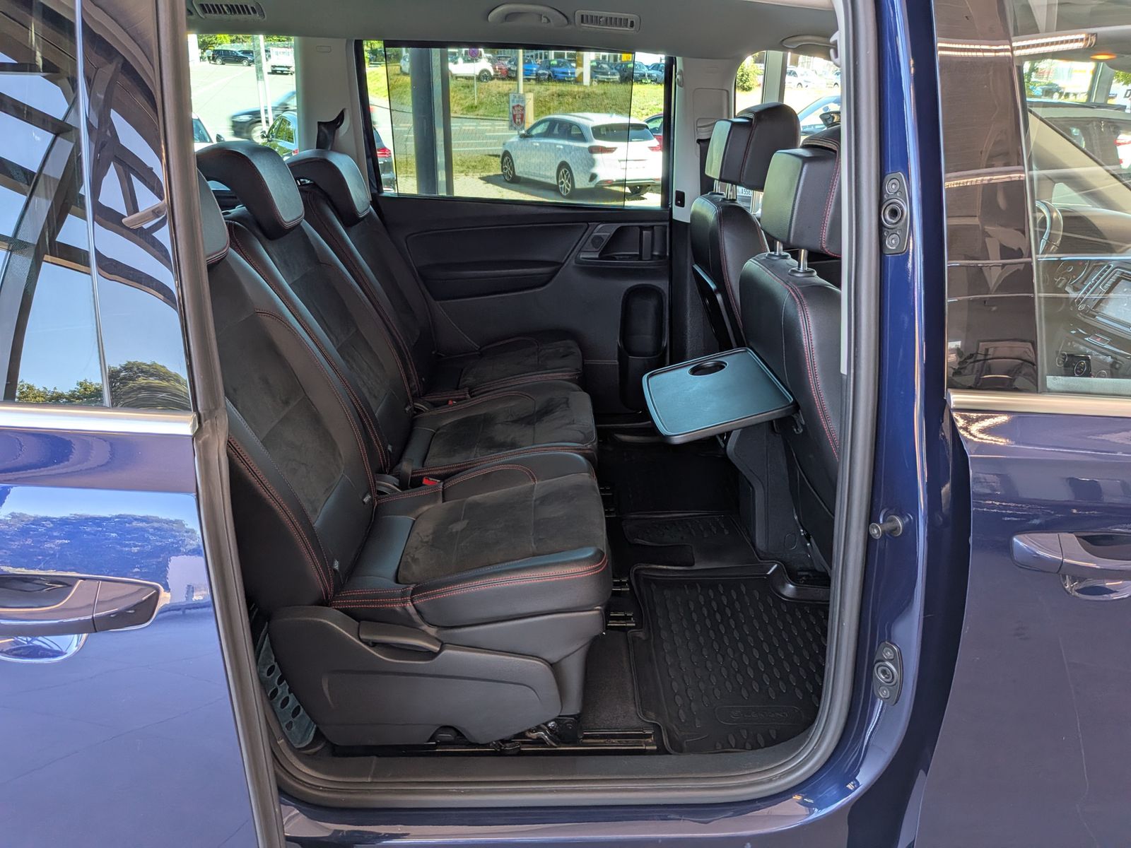 Fahrzeugabbildung SEAT Alhambra FR-Line Allrad BI-Xenon Cam 7-Sitz AHK