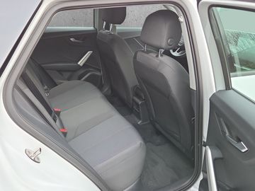 Fahrzeugabbildung Audi Q2 advanced 35 TFSI s-tronic Klima