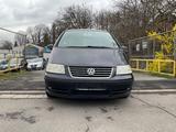 Volkswagen Sharan 1.8T tiptronic Highline Benzin und gaz - Gebrauchtwagen bis 1.500 Euro