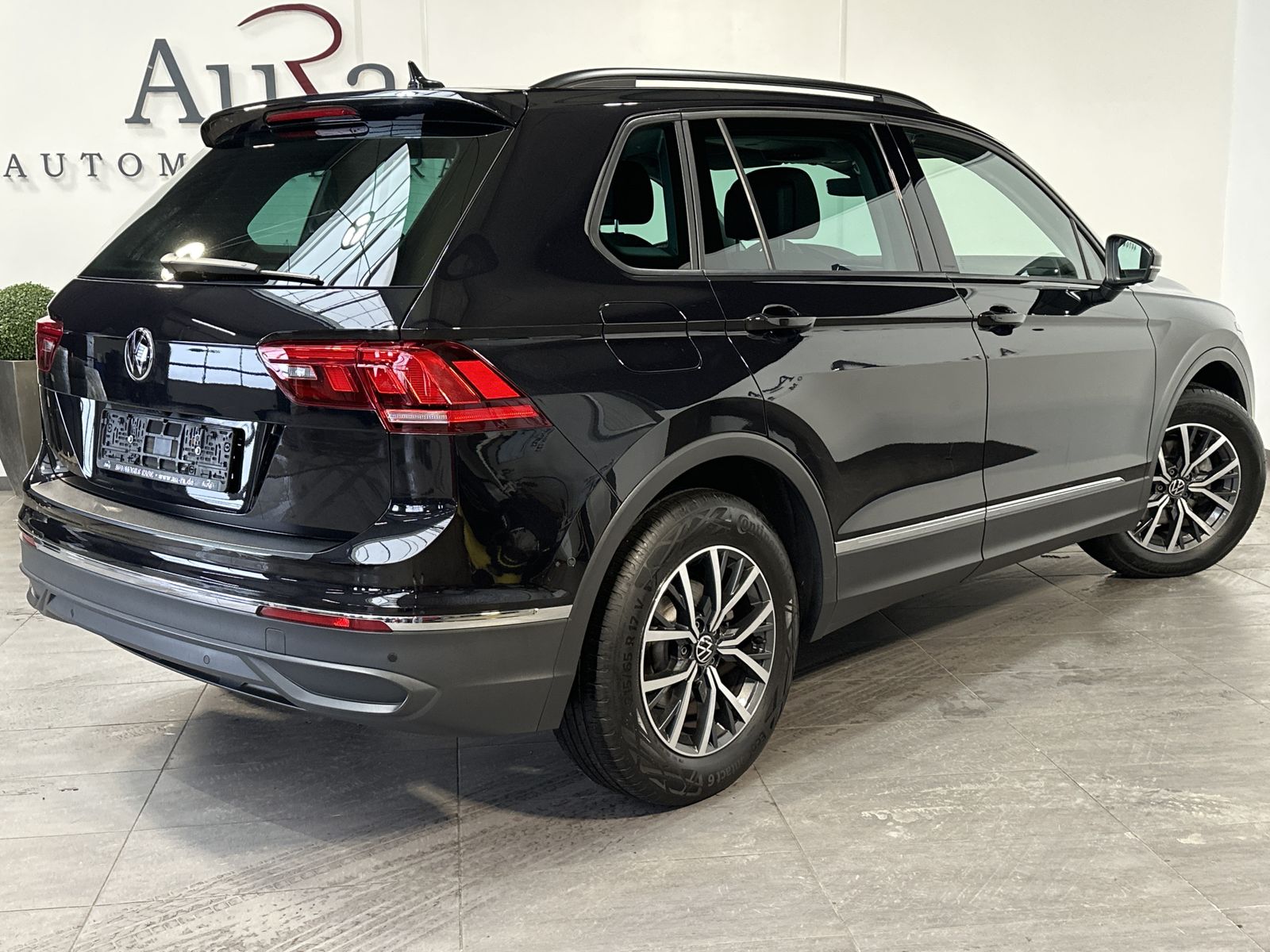 Fahrzeugabbildung Volkswagen Tiguan 2.0 TDI DSG Life NAV+LED+CARPLAY+KAM+ACC