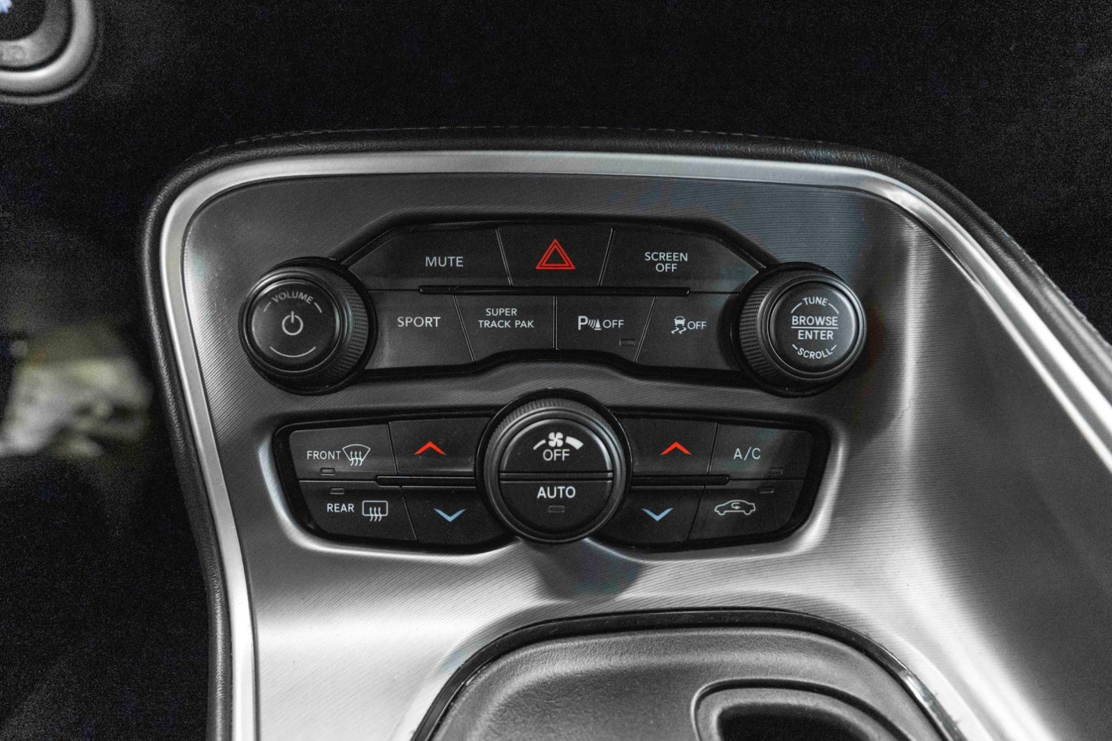 Fahrzeugabbildung Dodge Challenger 5,7 R/T ACC KAM CARPLAY NAV ALPINE
