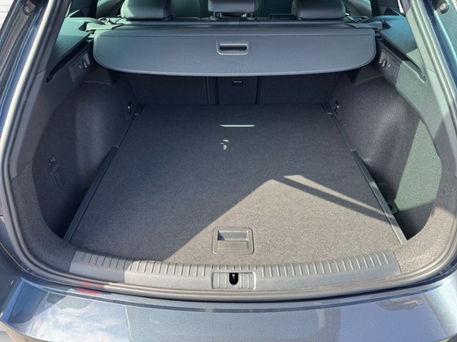 Fahrzeugabbildung CUPRA Leon Sportstourer 1.5 eTSI KLIMA LED NAVI ALU