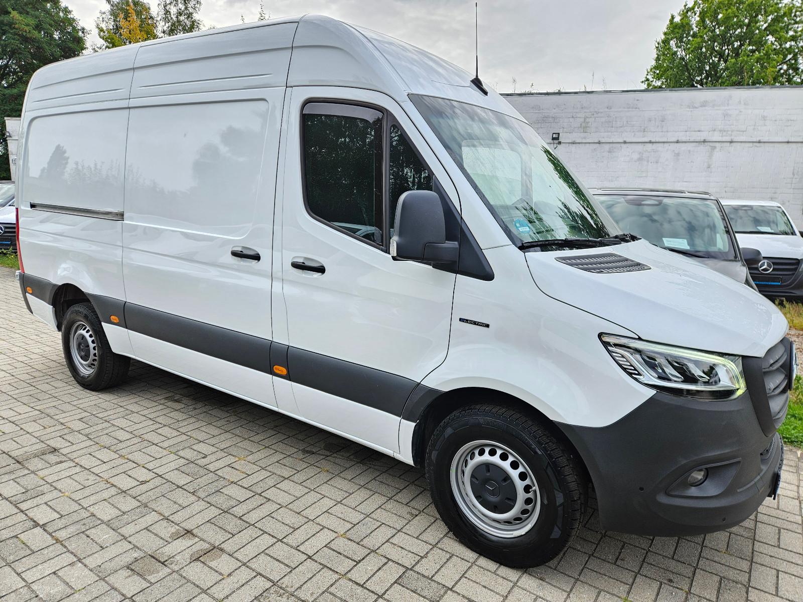 Mercedes-Benz eSprinter 414 BOTT WERKSTATT REGALE FULL HOUSE