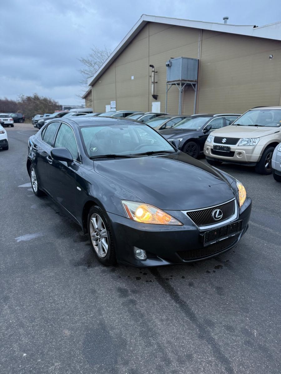 Lexus IS 250 2.5 V6 Petrol