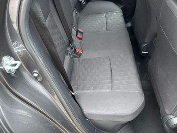 Toyota Yaris - 8