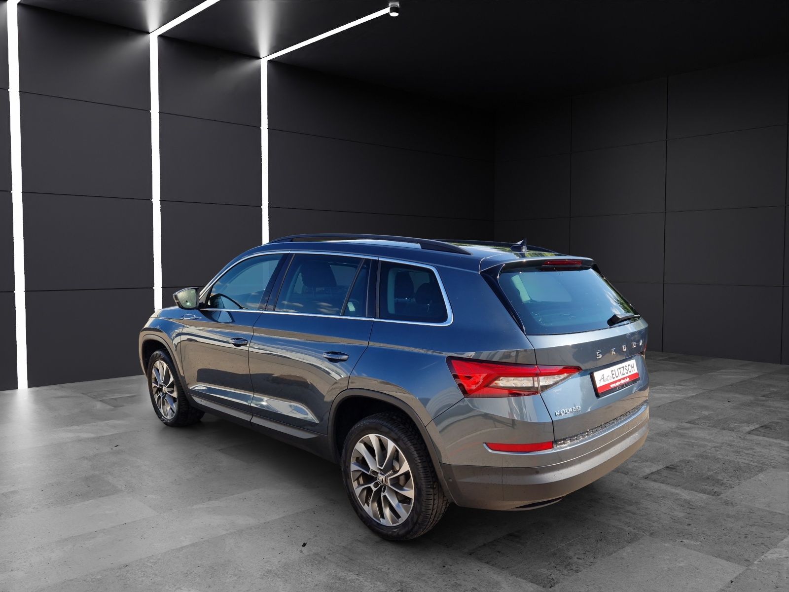 Fahrzeugabbildung SKODA Kodiaq TDI Clever DSG LED ACC 19" SHZ PDC NAVI