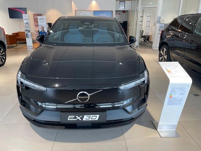 Volvo EX30 Plus 2WD Pure Electric