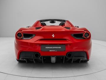 صورة 8 لـ 2015 Ferrari 488 SPIDER