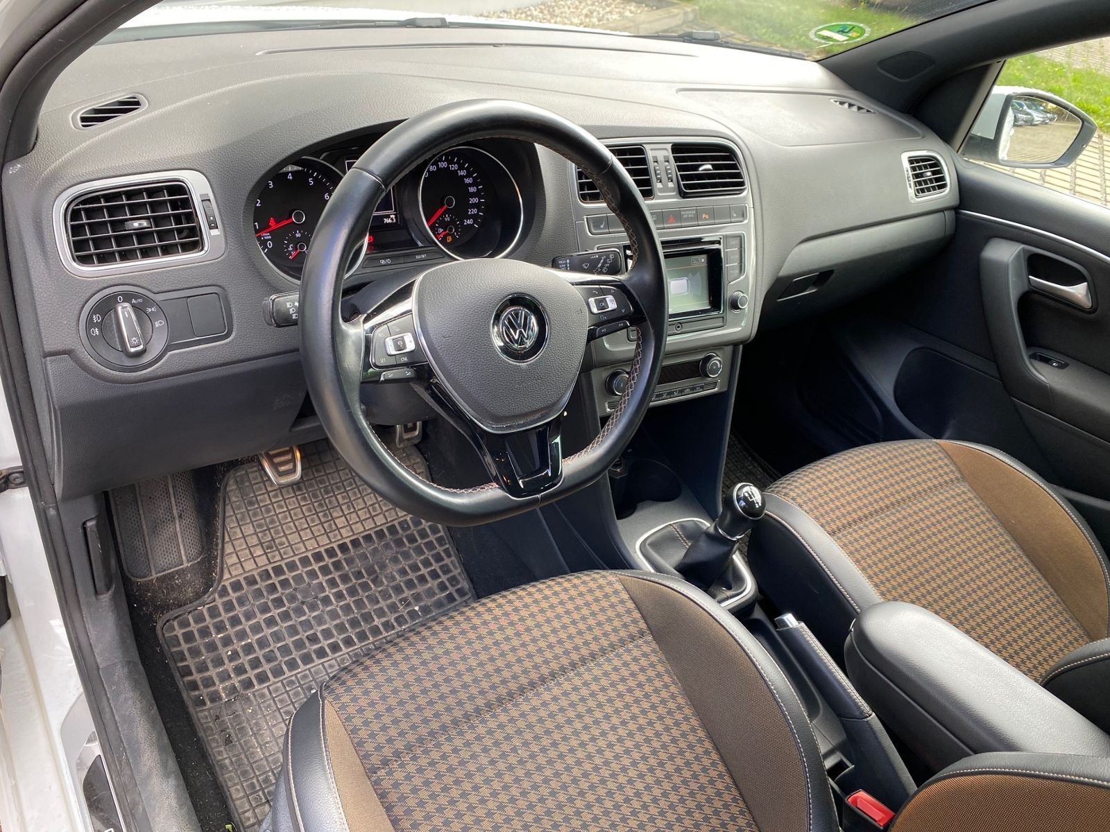 Polo 1.2 TSI 90 PS Highline Original LED-Scheinw