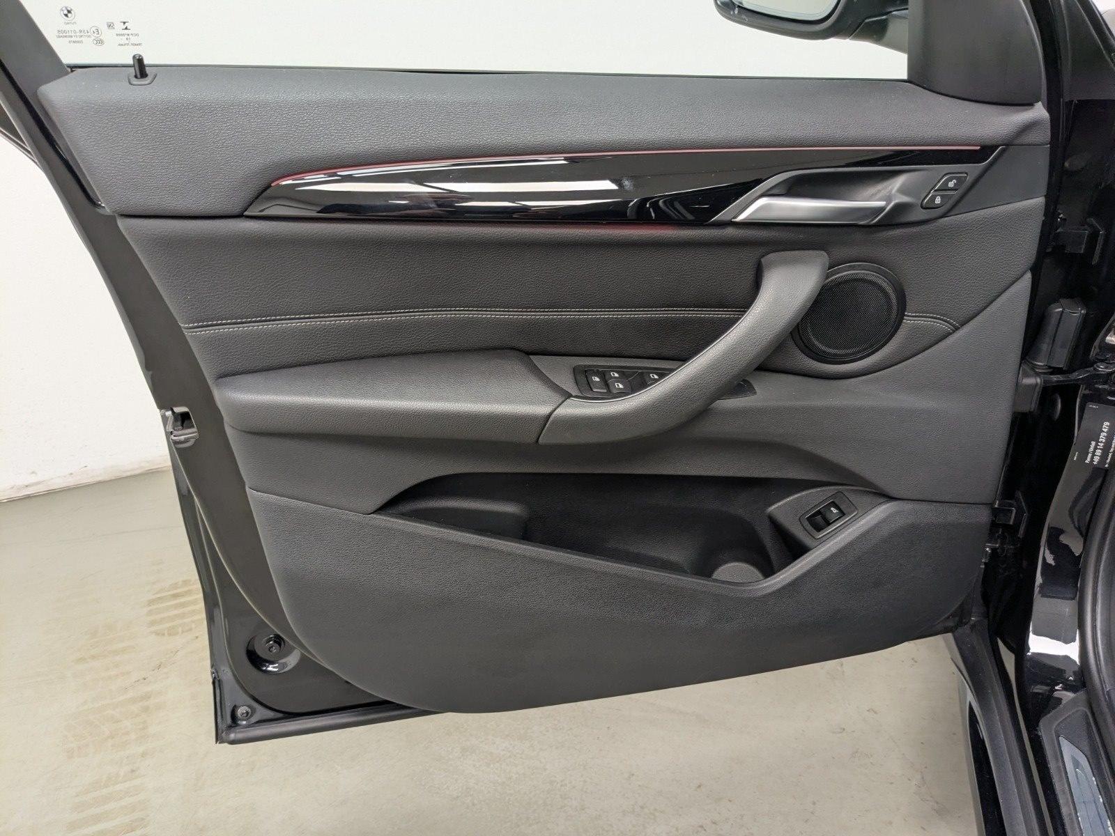 BMW X1 xDrive20d Sport Line HUD RFK DA PA NAVI LED P, миниатюра 19