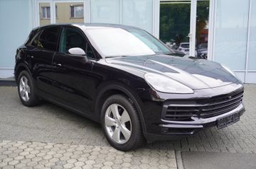 Porsche Cayenne - 1