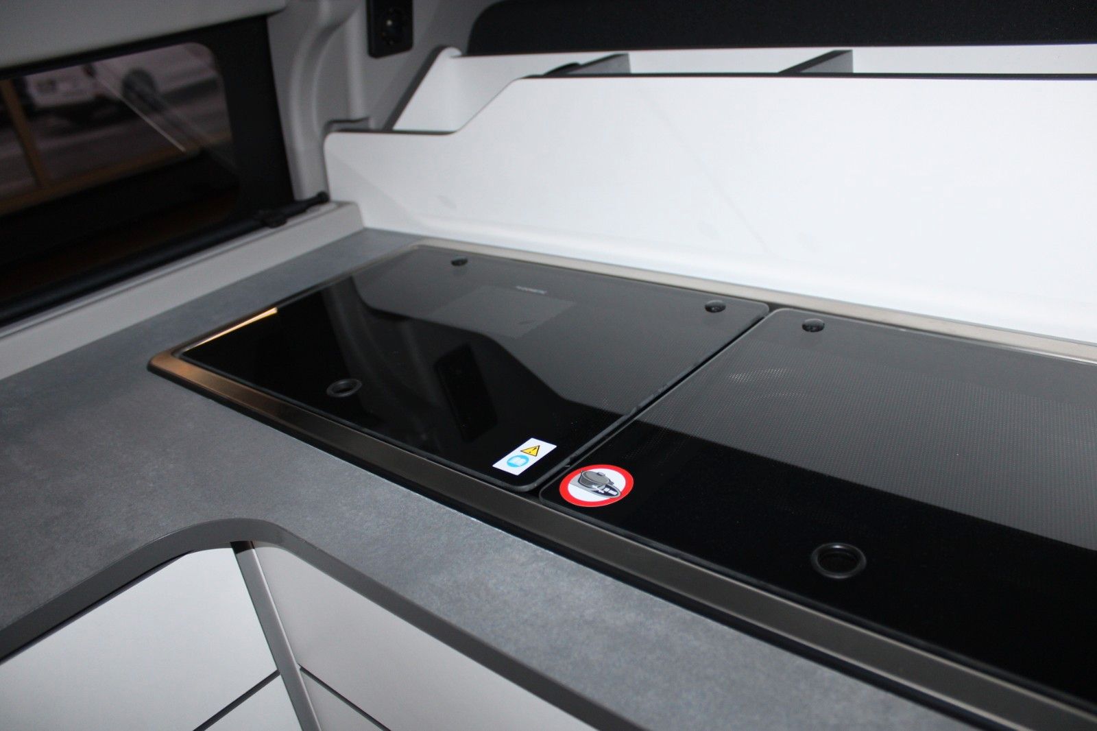 Fahrzeugabbildung Ford Transit Custom Nugget L1 Titanium Aufstelldach