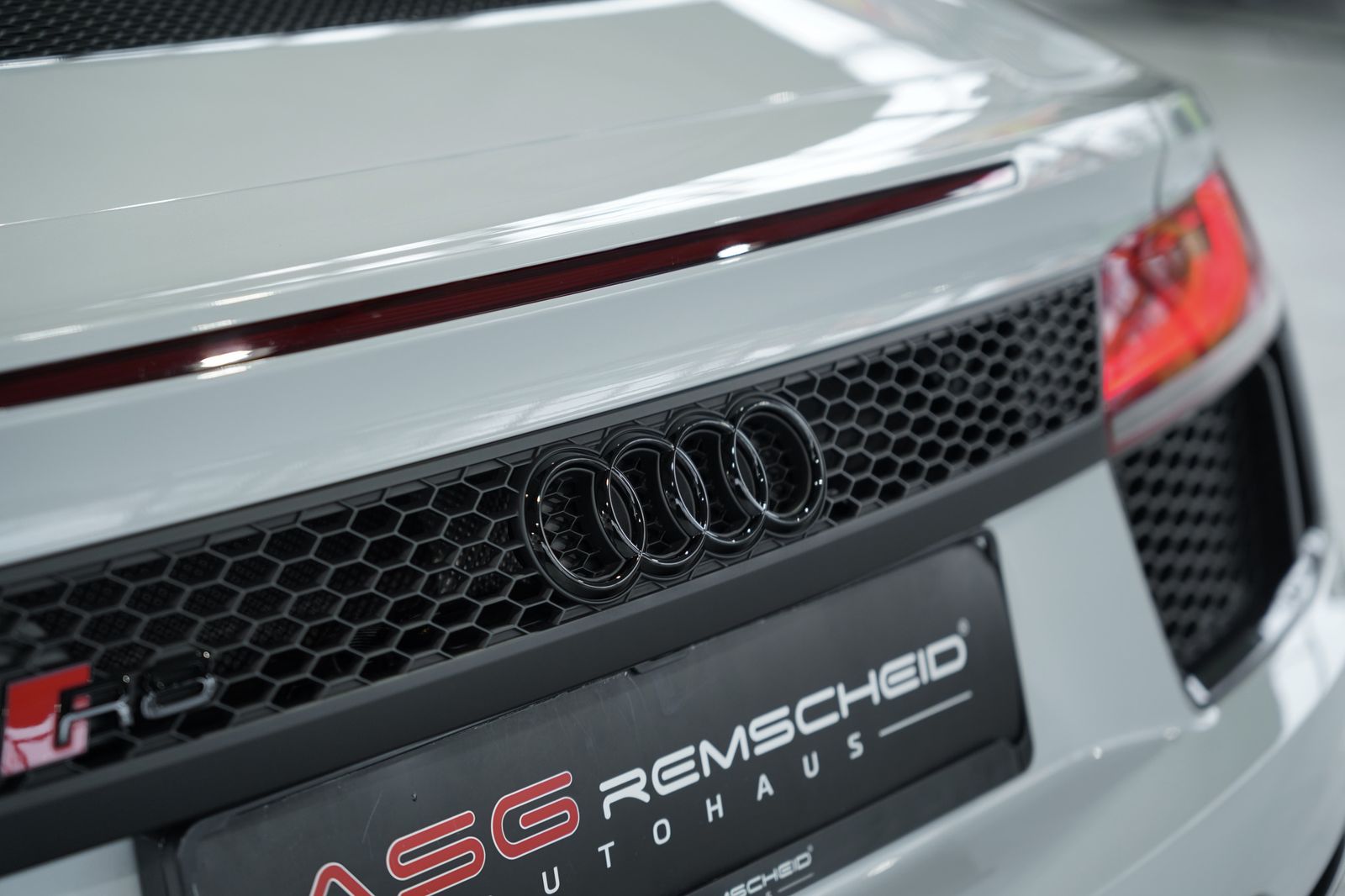 Audi R8