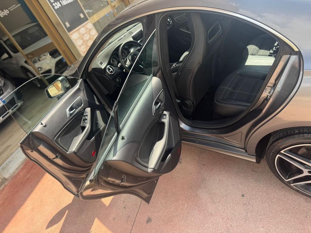 Mercedes-Benz CLA 200