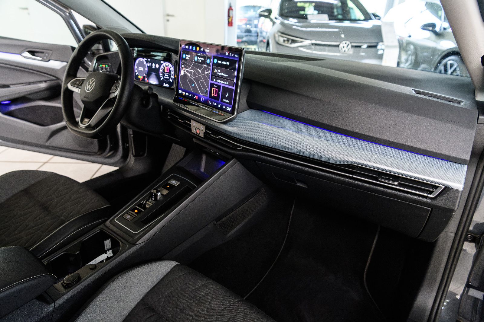 Fahrzeugabbildung Volkswagen Golf VIII Variant Goal 2.0TDI IQ-LED+AHK+360°KAM