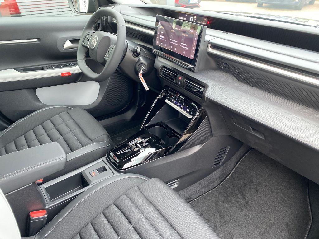 Fahrzeugabbildung Citroën e-C3 Aircross MAX *Winter-Paket*