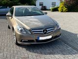 Mercedes-Benz E 250 Coupé E 250 CGI BlueEFFICIENCY AVANTG.... - Mercedes-Benz E-Class aus 2009