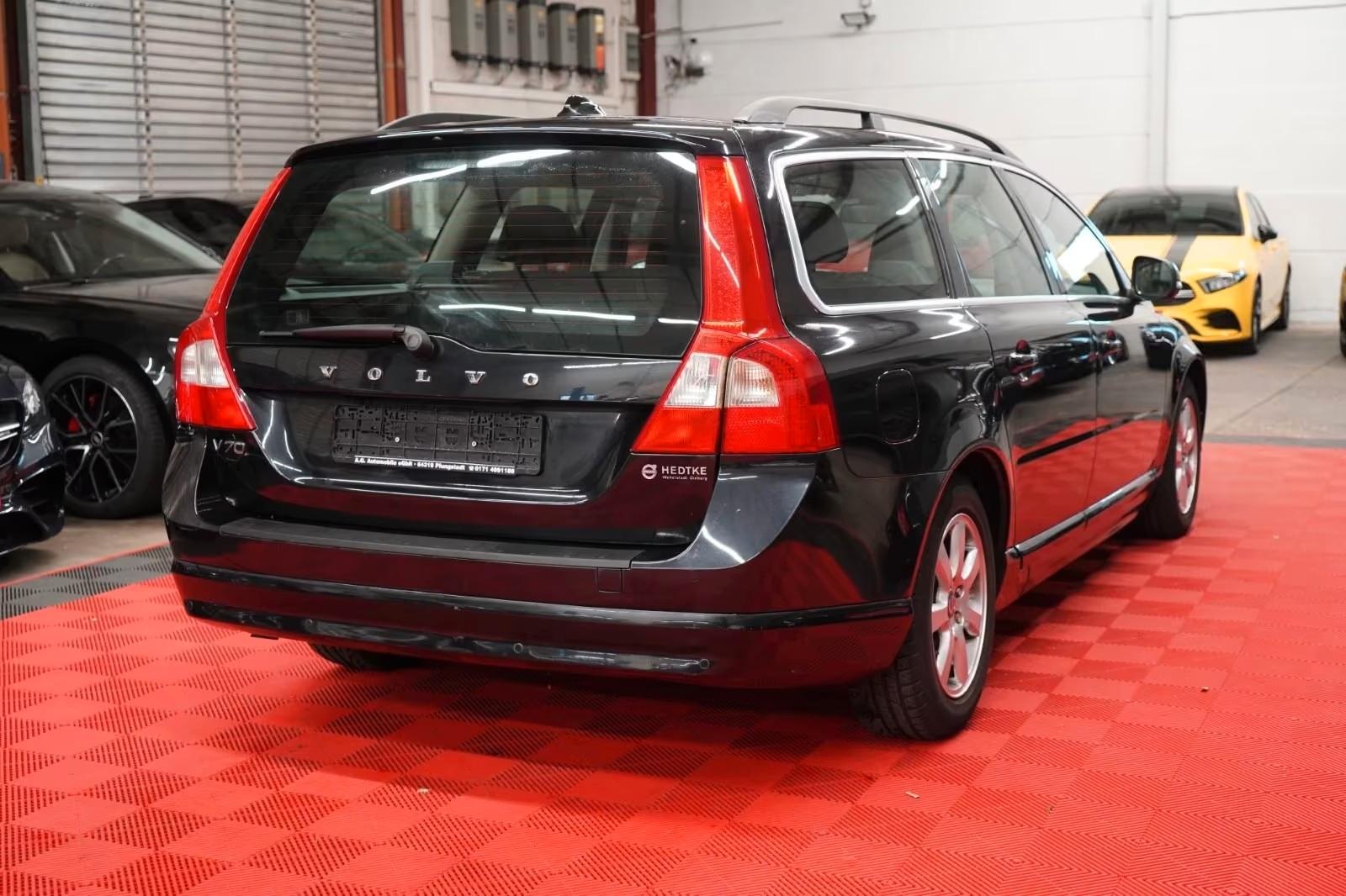 Volvo V70 1.6 D 114 ch Kinetic • 38 500 km • 1ère Main - Toit ouvrant • GPS • Clim bizone • Sièges chauffants