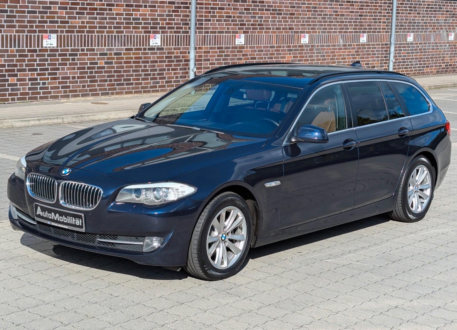 BMW TOURING AUTOMATIK, XENON, LEDER & PANORAMA-Dach