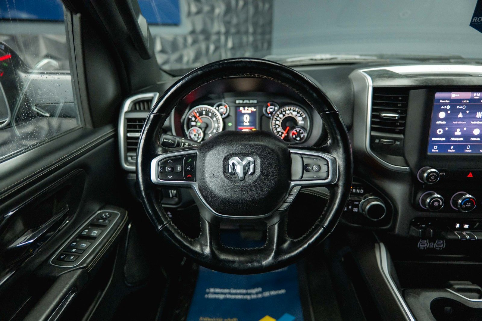 Fahrzeugabbildung Dodge RAM 5.7 V8 HEMI 4x4 BLACK EDITION Longbed 19%