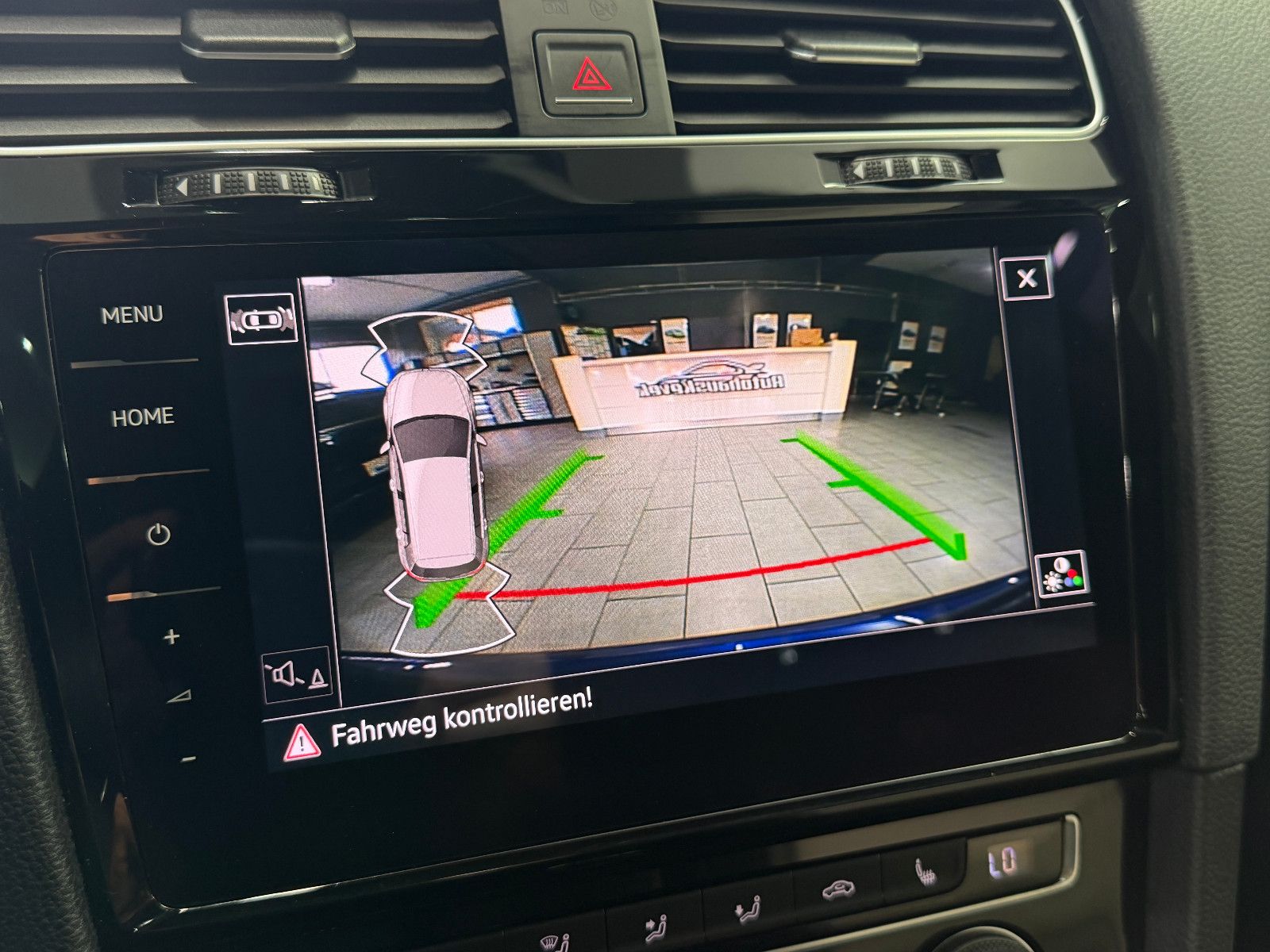 Fahrzeugabbildung Volkswagen Golf VII R 4Motion |REMUS|PANO|LEDER