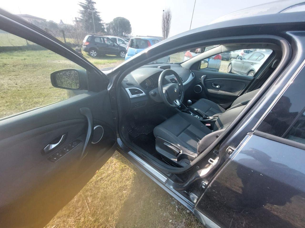 Renault Megane 2010 — photo 9