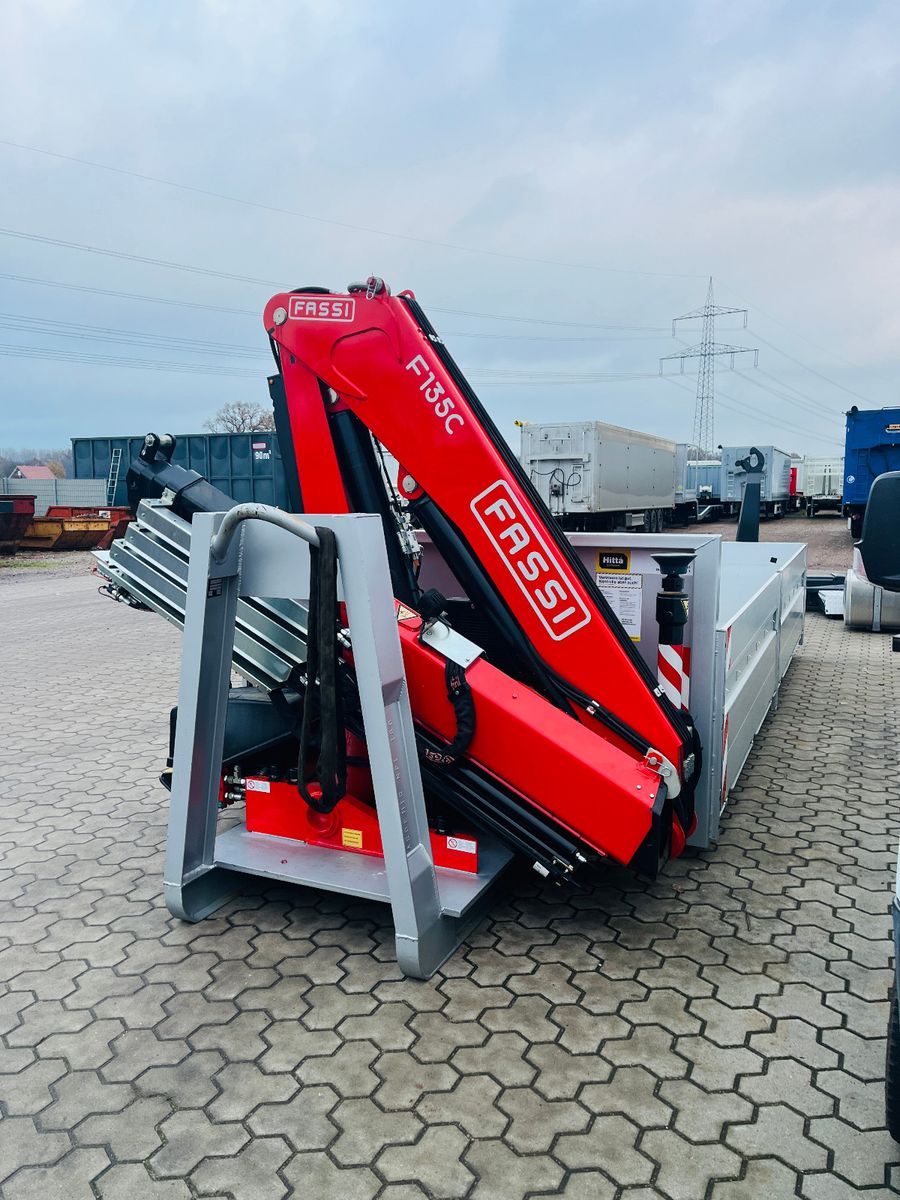 Fahrzeugabbildung Andere Container mit Fassi Kran, Krancontainer