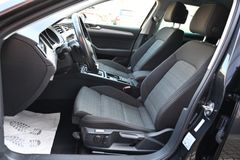 VW Passat Variant 2.0 TDI Business Navi AHK CarPlay VW Passat Variant 2.0 TDI Business Navi AHK CarPlay