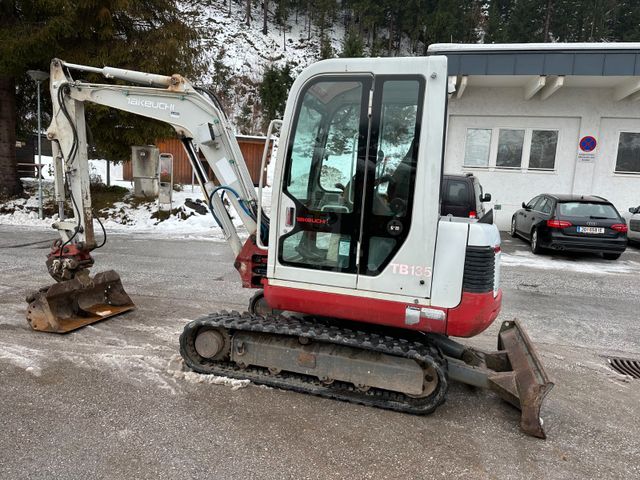 Takeuchi TB135