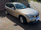 BMW X1 xDrive20d - - BMW X1: Beige