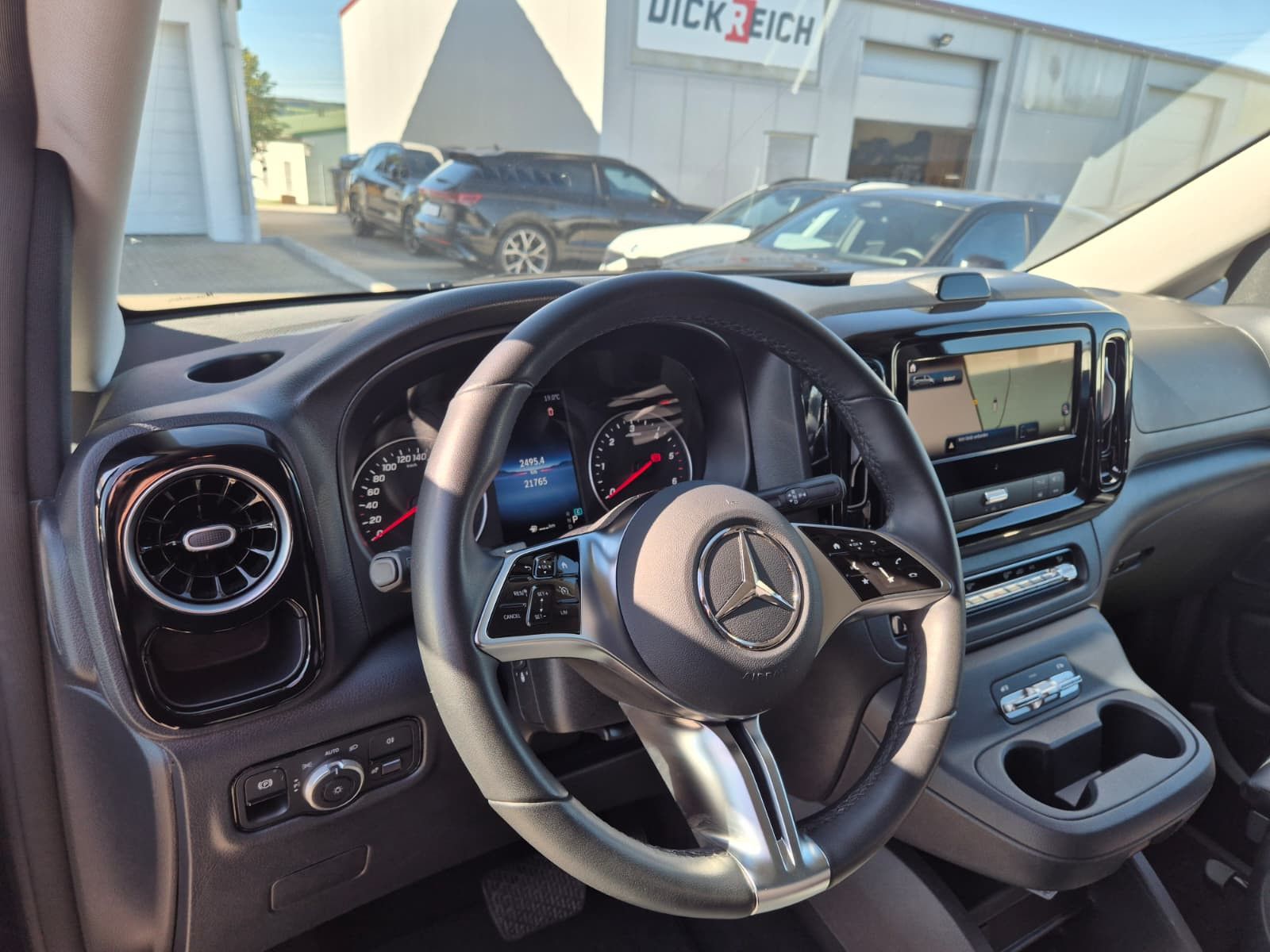 Fahrzeugabbildung Mercedes-Benz Vito 119 Tourer lang SELECT extralang LEDER*AHK