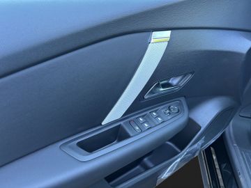 Citroën C4 Hybrid 145 Max KAMERA LED SHZ NAVI ALU