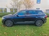 Volkswagen TİGUAN 2.0 TDİ COMPFORTLİNE - Volkswagen 181 in Düsseldorf