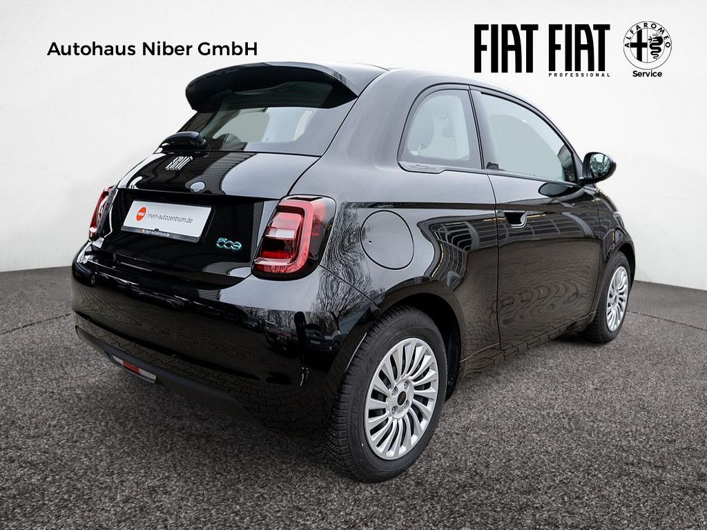 Fahrzeugabbildung Fiat 500e Action 23,9 kWh KLIMA LED TAGFAHRL. UVM