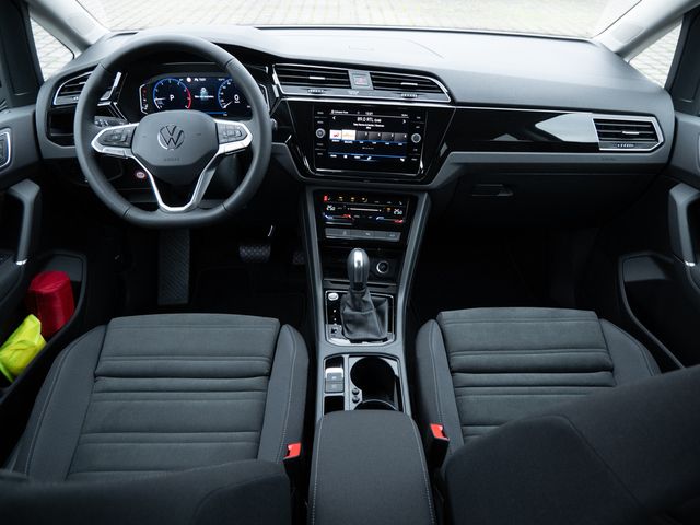 Touran 1.5 TSI DSG Highline BMT PDC NAVI AHK ACC