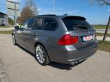 BMW e91 325i Touring  Facelift - BMW 325 mit Benzin-Antrieb: Kombi