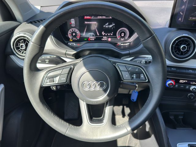 Q2 35 1.5 TFSI advanced SHZ KAMERA AHK LED